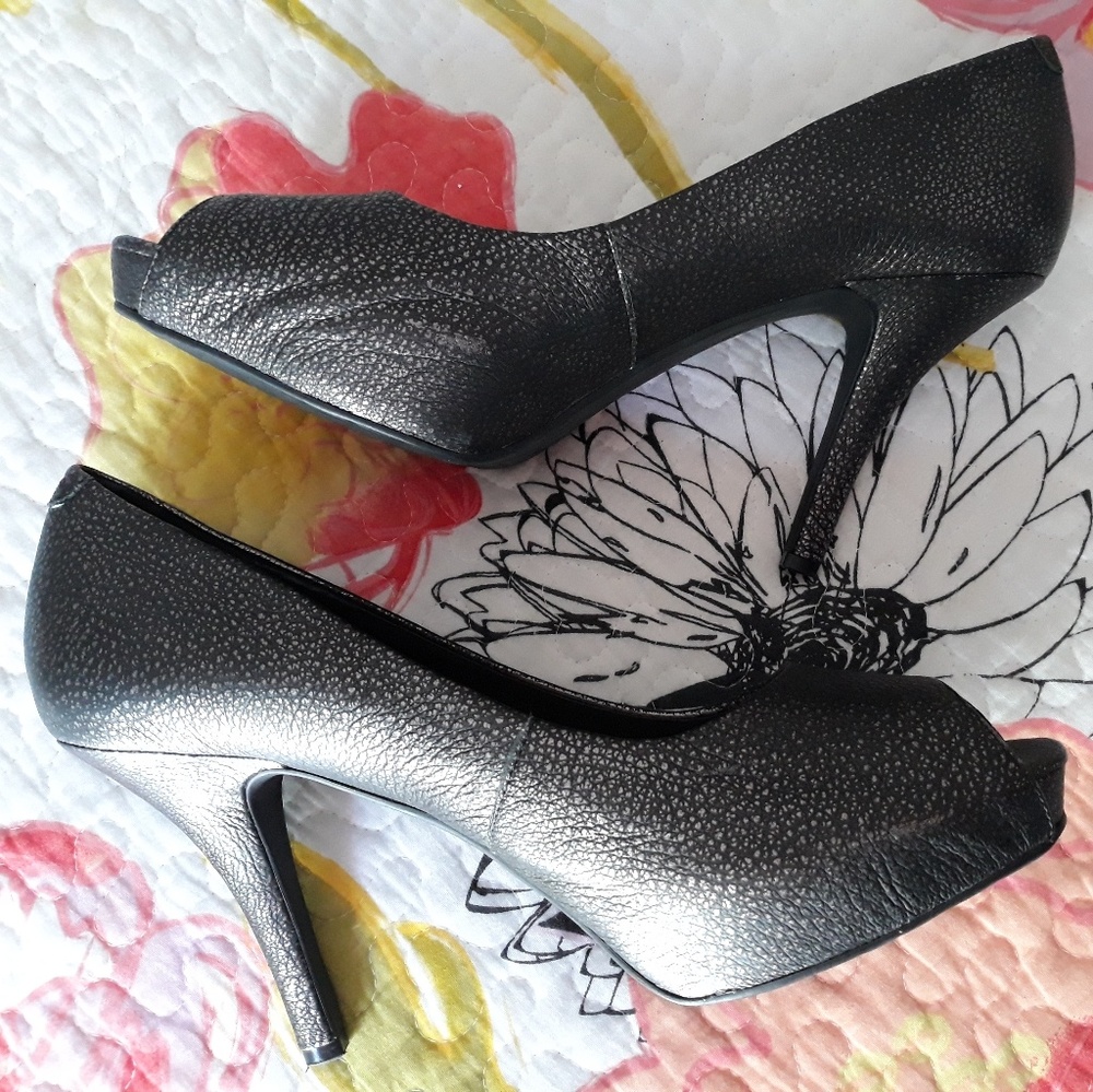 Rockport  Peep Toe Pump EUC